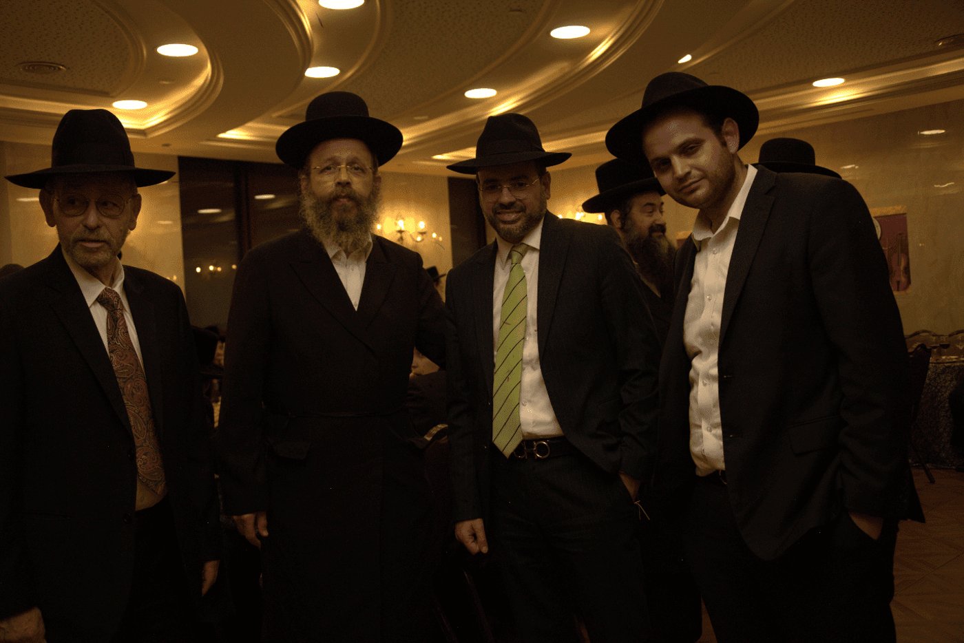 שבע ברכות לבן העסקן הרפואי הרב יצחק שטרן