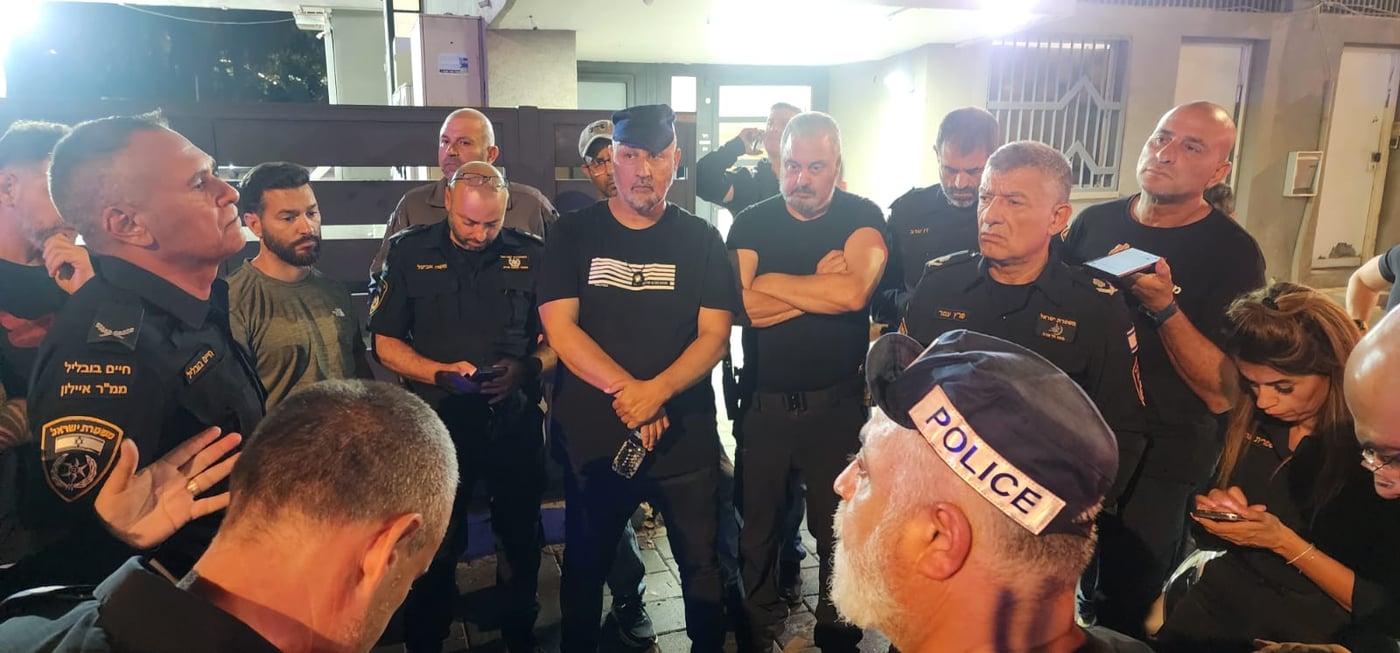 הערכת מצב הערב, כלי התקיפה ועצורים