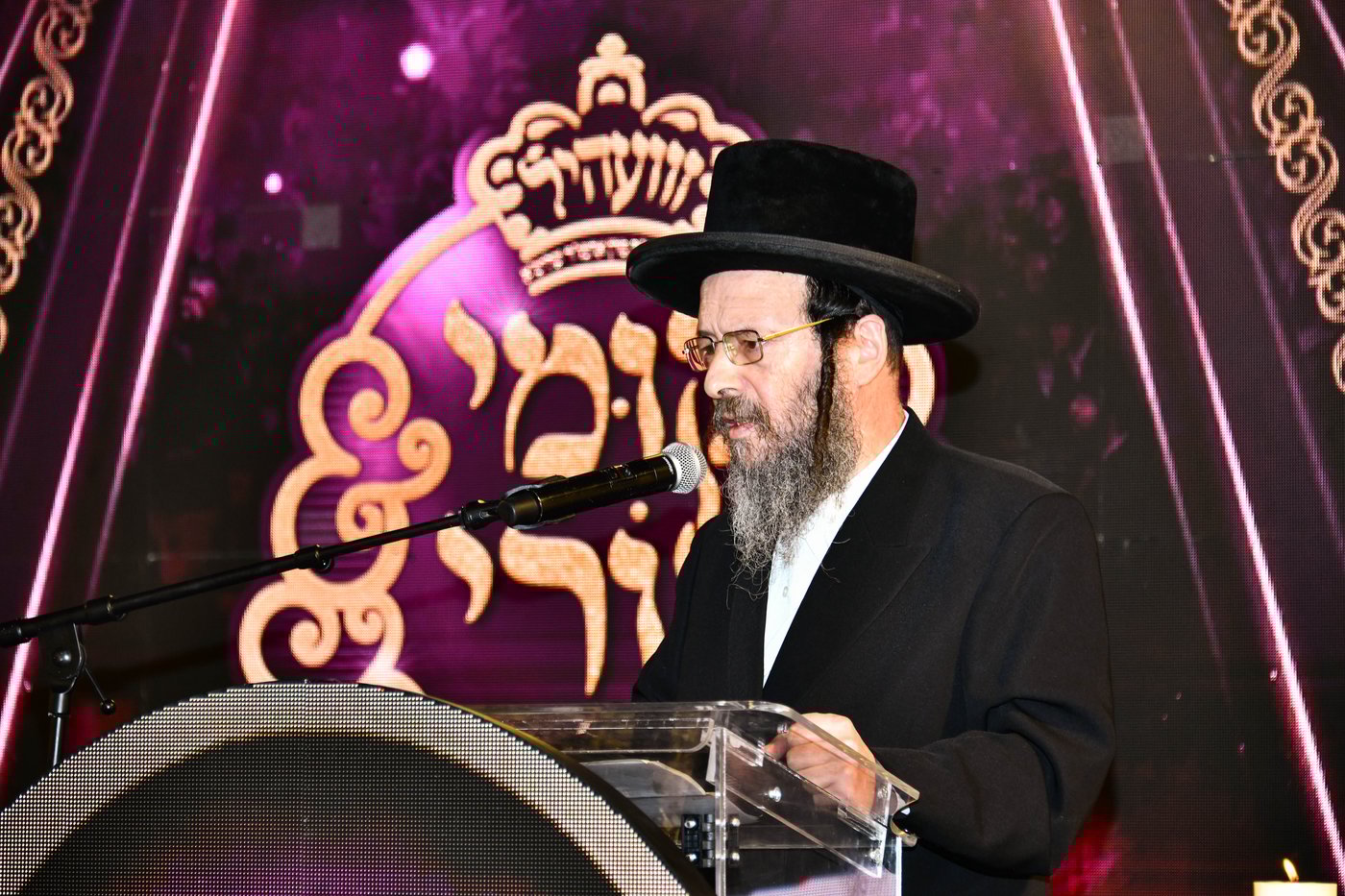 דינר 'קומי אורי' זוויעהיל