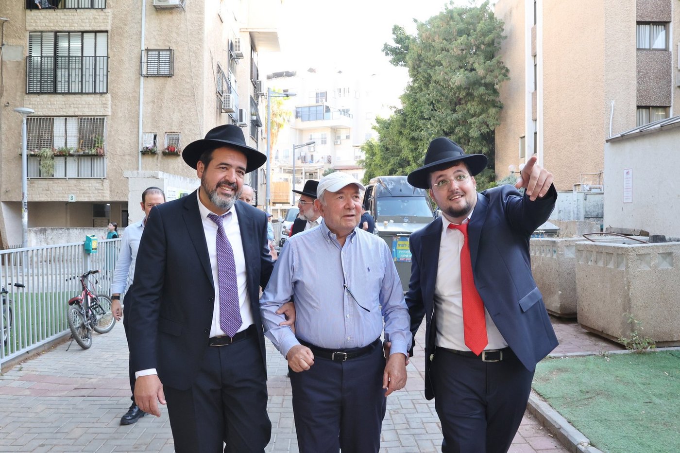 חנוכת ביהמ"ד 'אוהל יעקב' בב"ב
