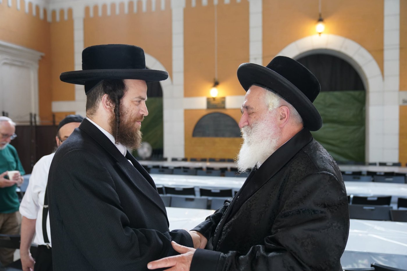 עליה לציון הרה"ק ה'מאור ושמש' בפולין