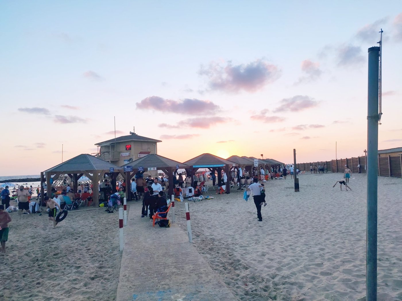 הקיץ חוזר: מעונן ובהיר עם התחממות קלה לאורך היום