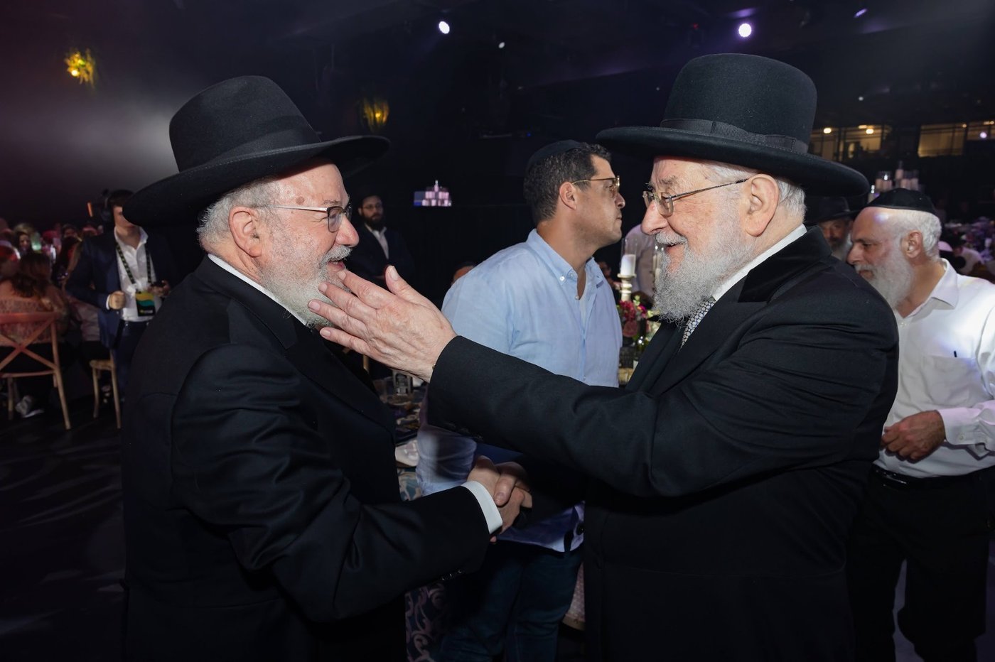 יום ההילולא ה-30 לרבי מליובאוויטש זצוק"ל: אלפי תל-אביביים בערב מרגש