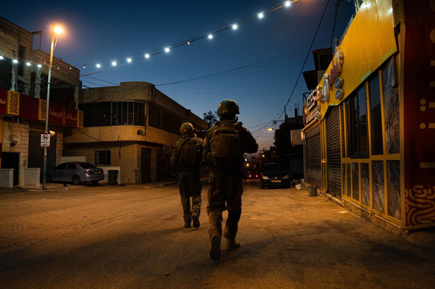 תיעוד: לוחמי צה"ל בסריקות אחר המחבלים מבצעי הפיגוע