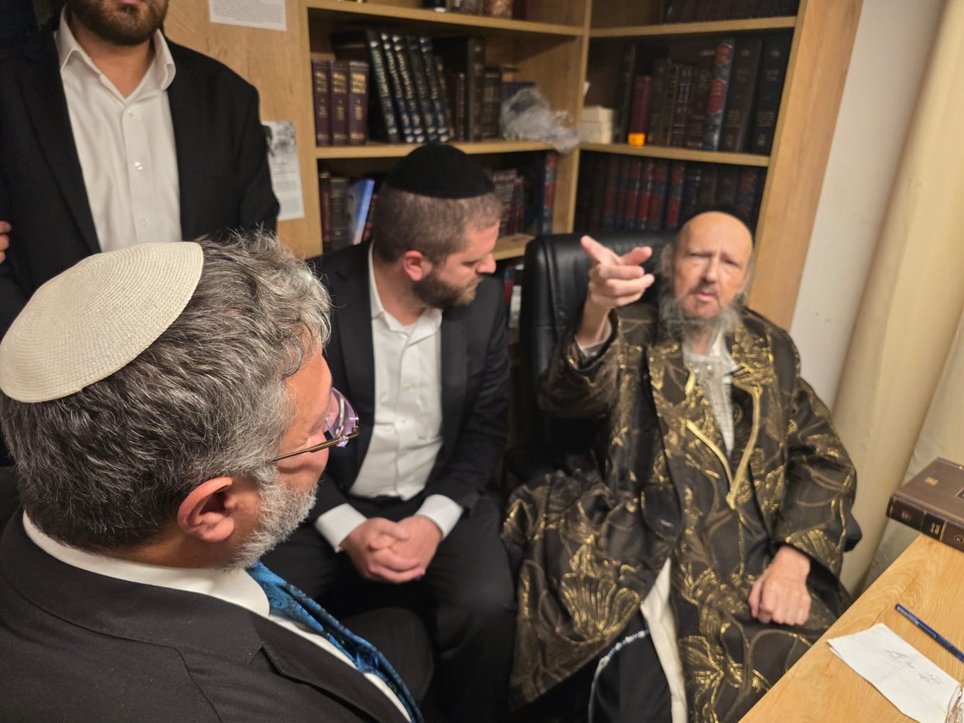 ביקור השר בן גביר אצל הגאון רבי דב קוק