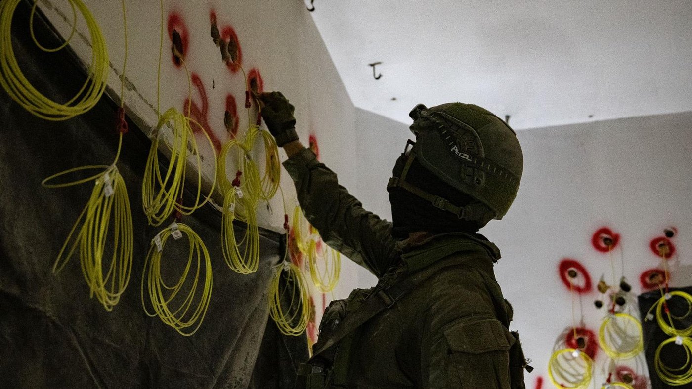 הריסת בית המחבל בכפר דורא