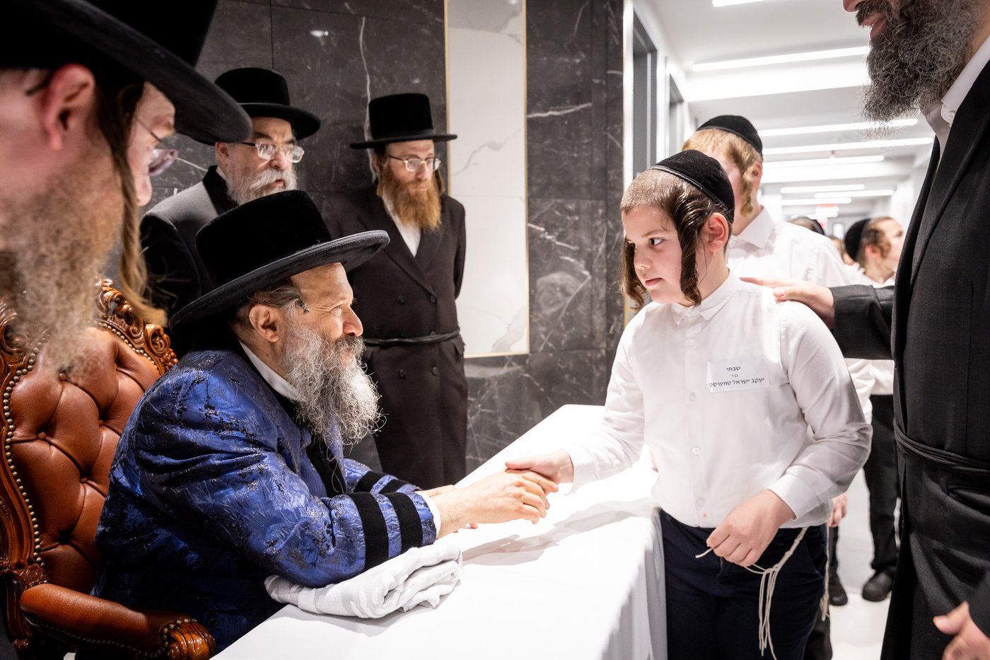 האדמו"ר מבאבוב 45 בביקור בדעי קעמפ של החסידות