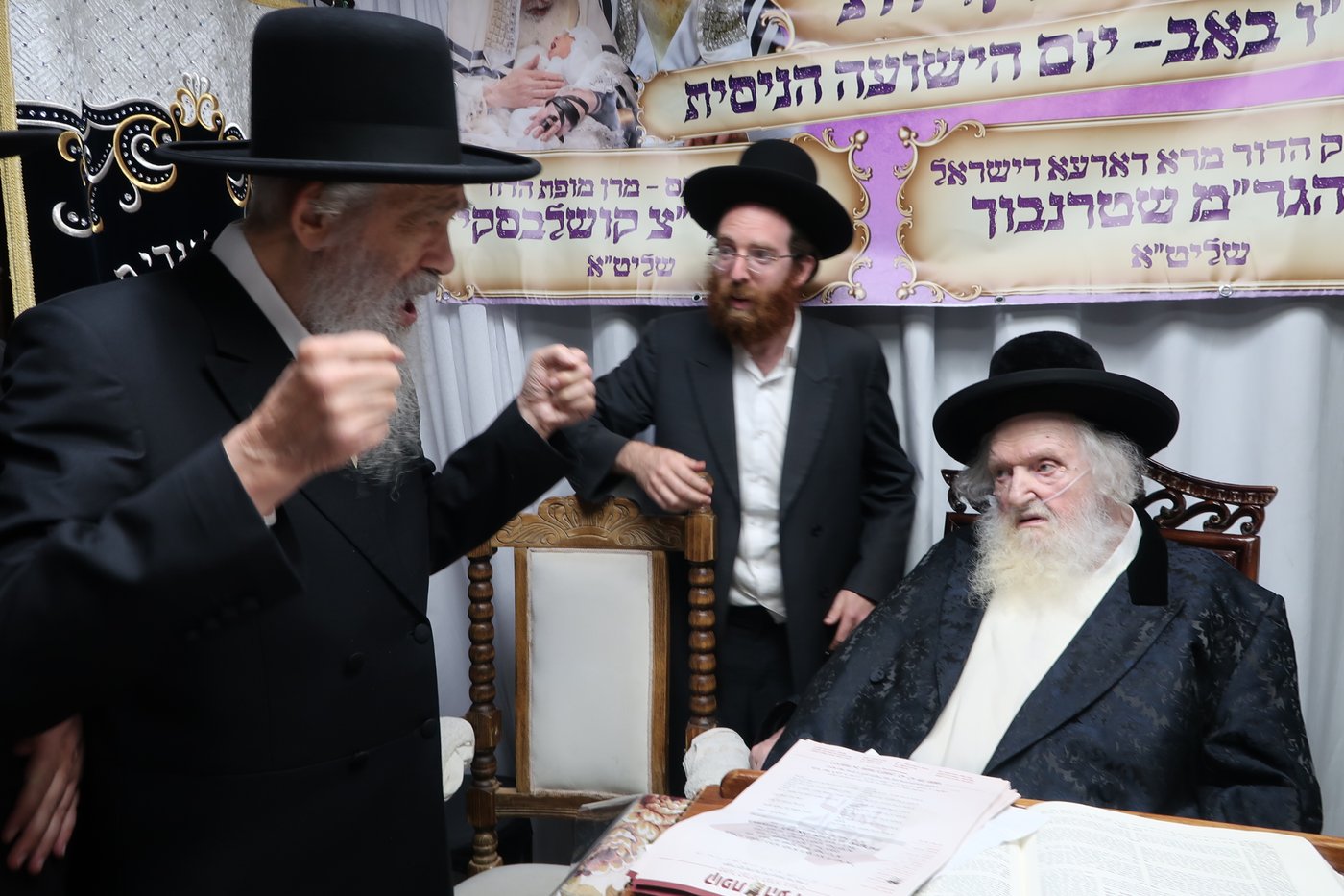 הגר"צ קושלבסקי במעונו של הגר"מ שטרבוך