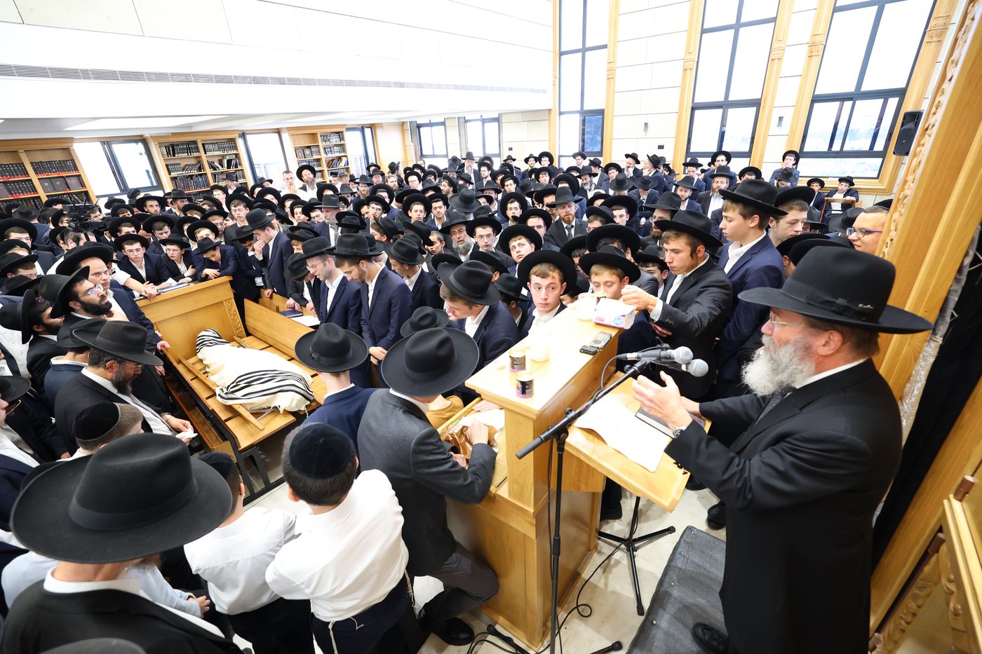 תיעוד מהלווית הגר"ש רבר זצ"ל