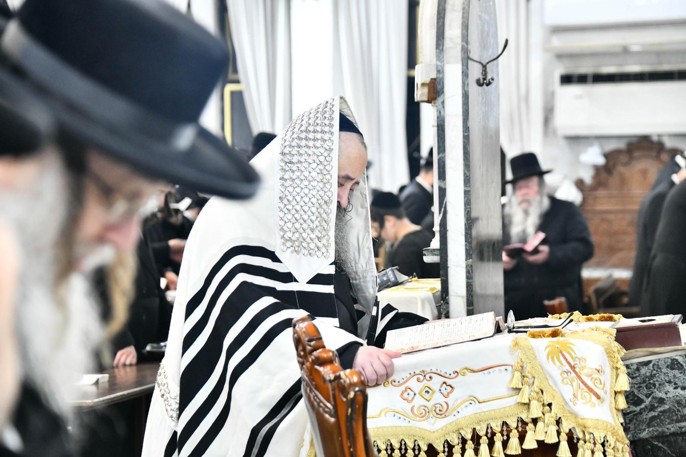 סליחות ראשונות בחצה"ק סאטמר בני ברק