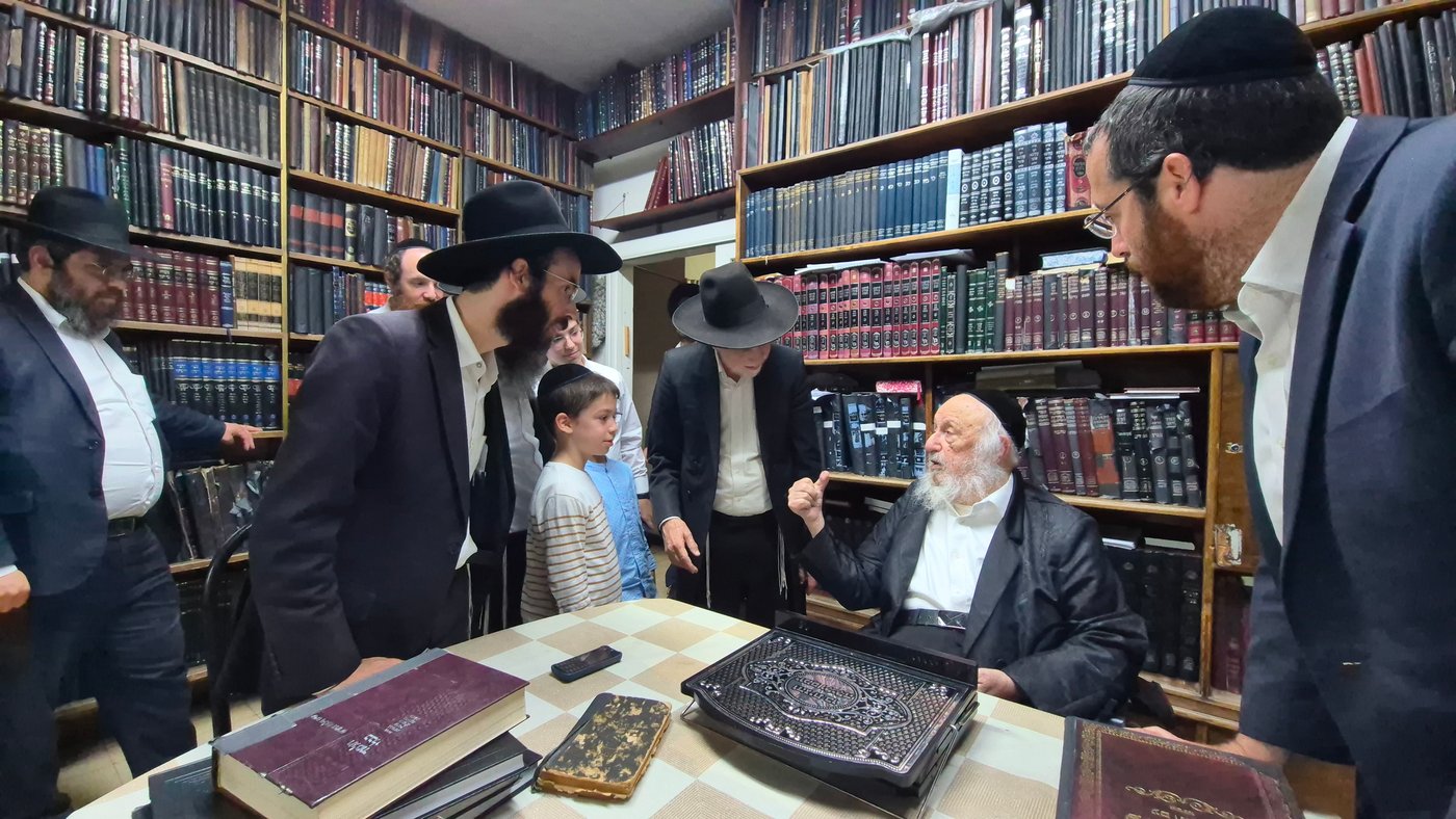 תיעוד מביתו של הגרב"ד פוברסקי
