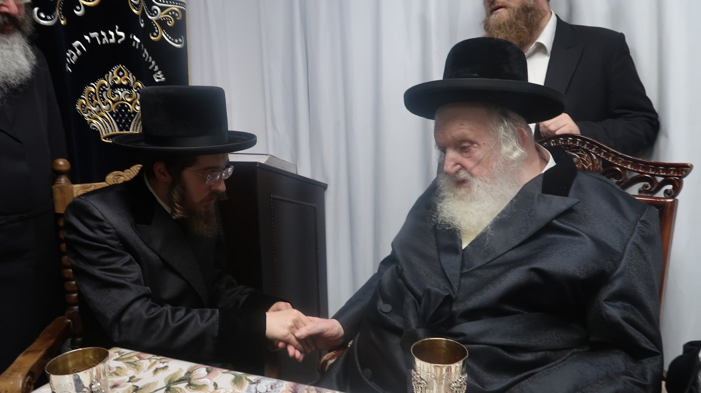 האדמו"ר מסאדיגורה בביקור אצל דודו הגאון רבי משה שטרנבוך 