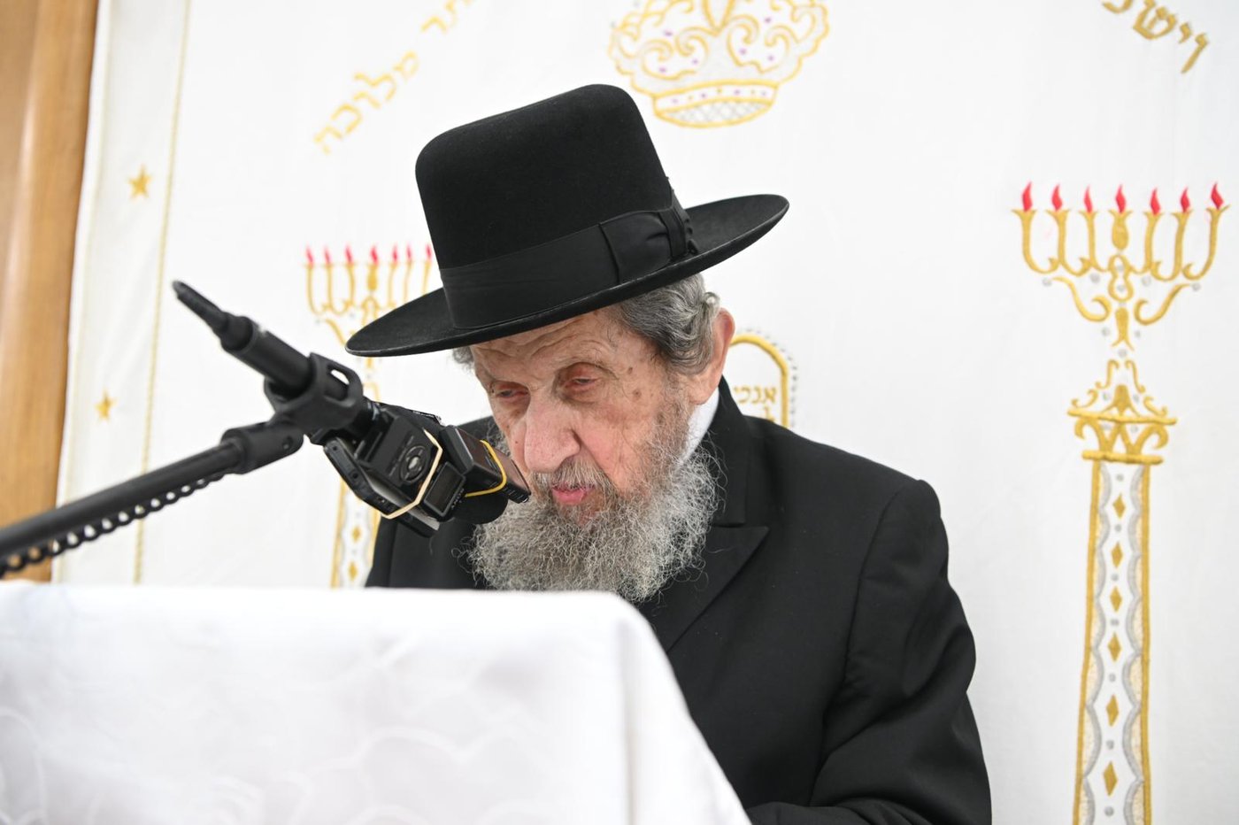 המנהיג הליטאי במשא השנתי בהיכל ישיבת מיר אשתקד