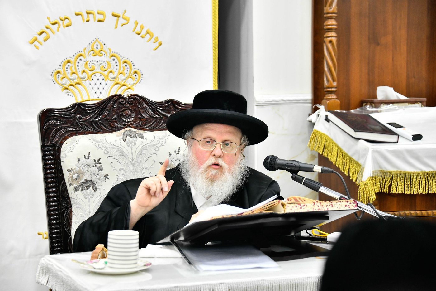האדמו"ר מסאסוב בדרשת שבת שובה 