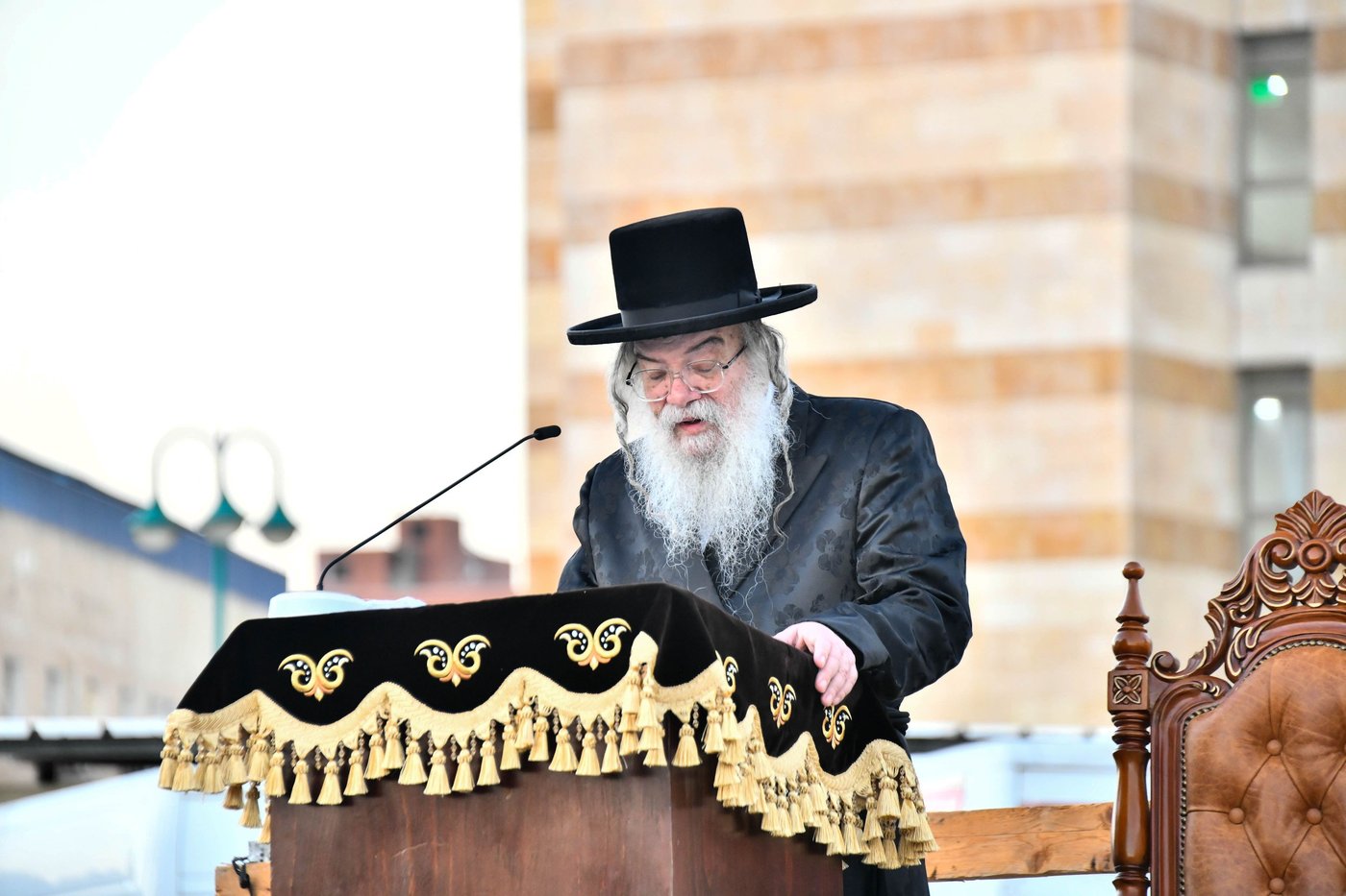 האדמו"ר מדארג בתשליך 