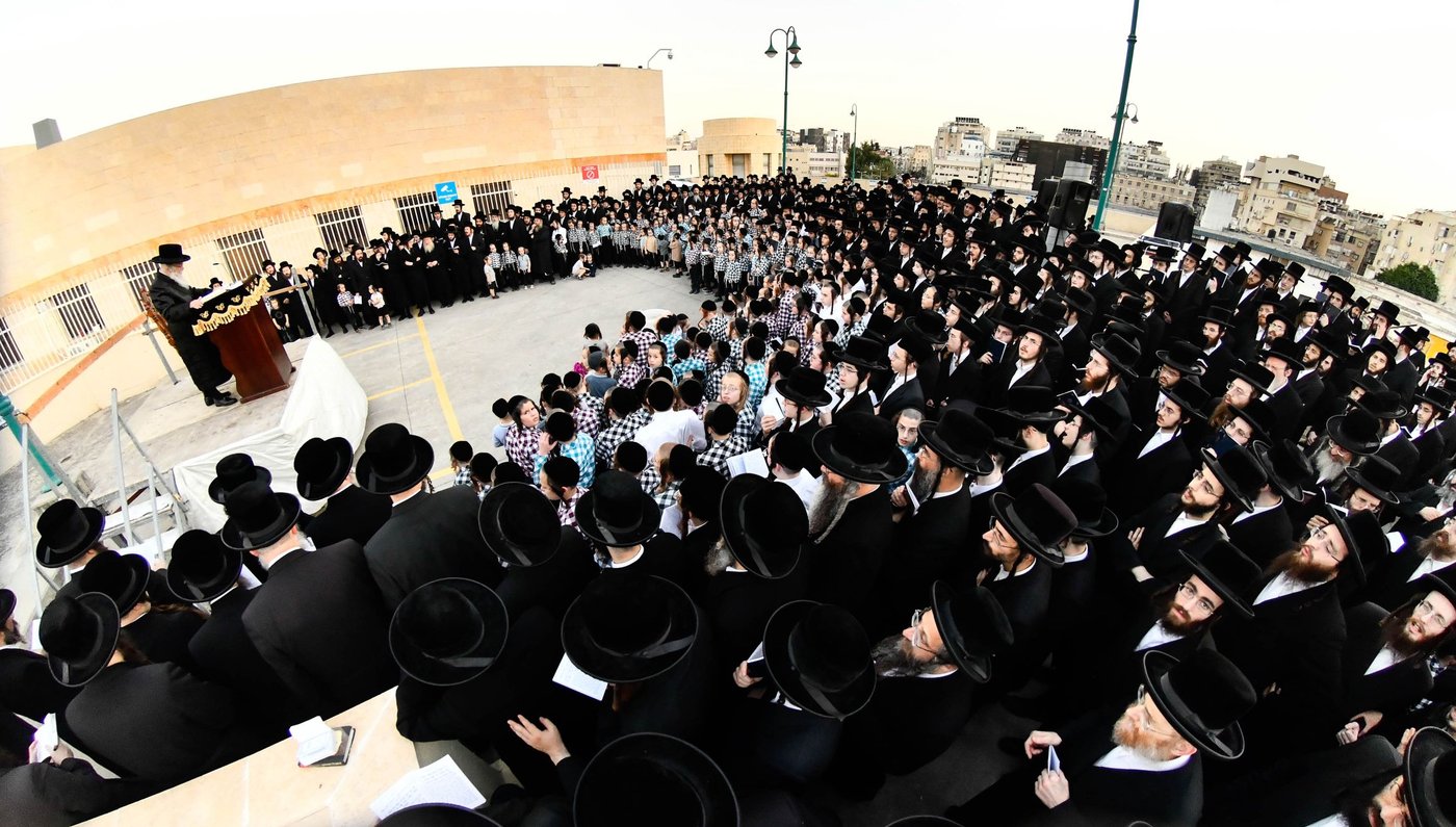 האדמו"ר מדארג בתשליך 
