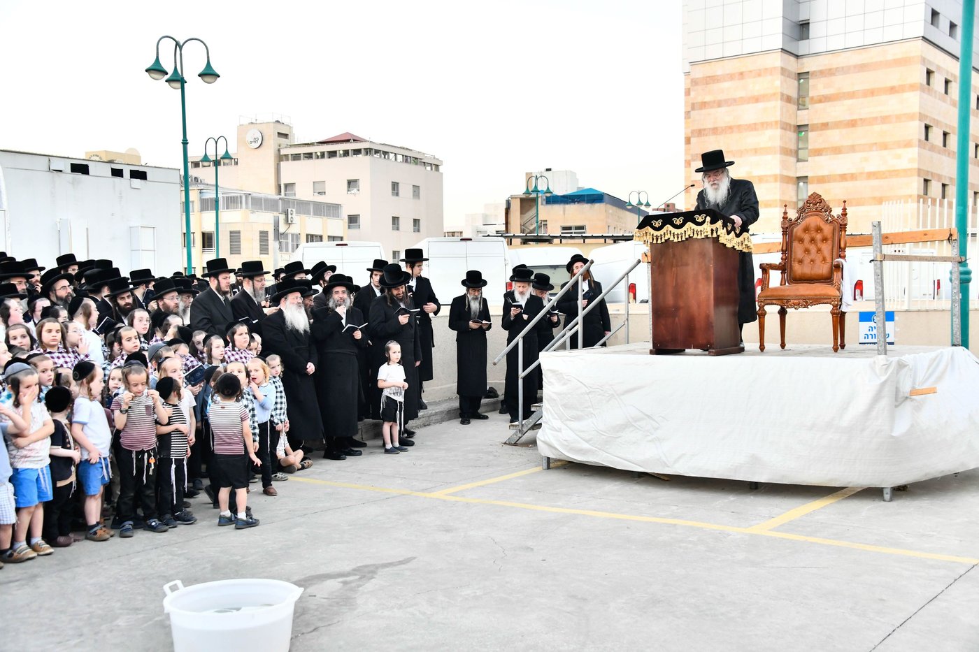 האדמו"ר מדארג בתשליך 