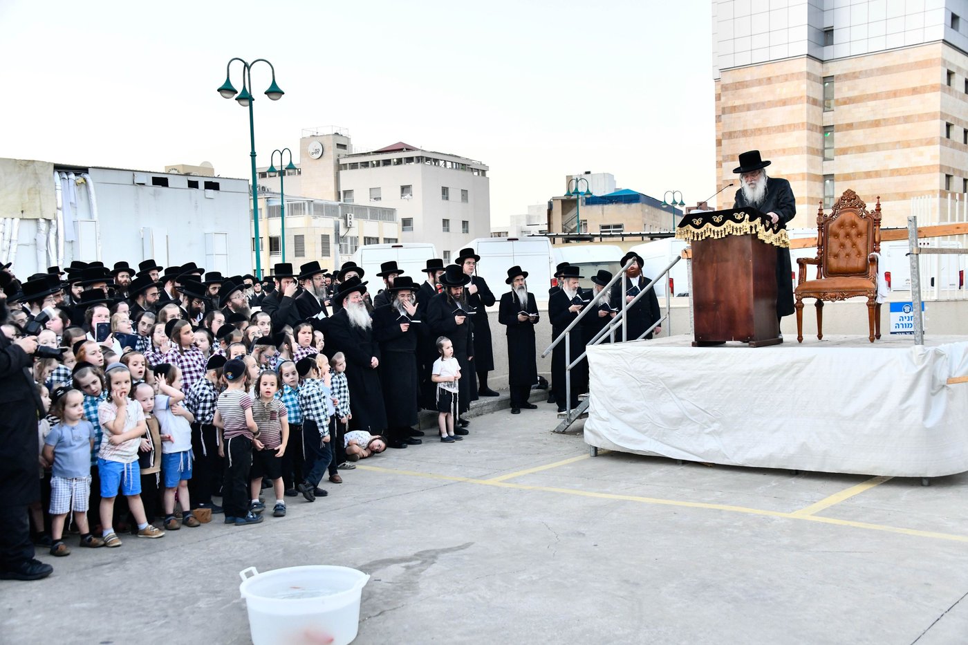 האדמו"ר מדארג בתשליך 