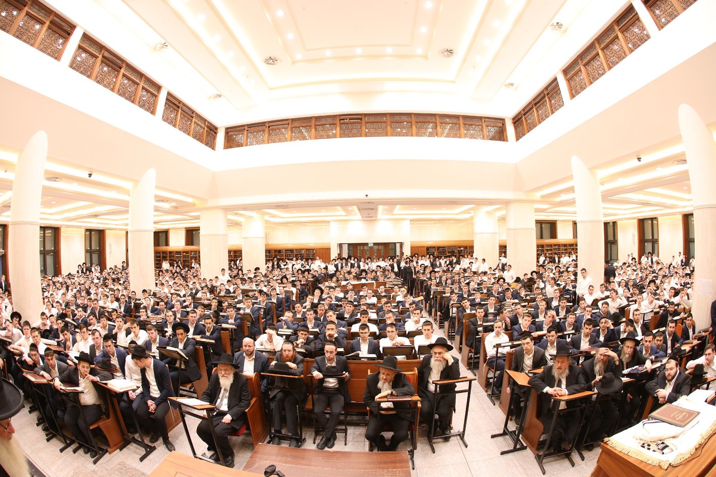 הגר"מ שטרנבוך בישיבת וולפסון 