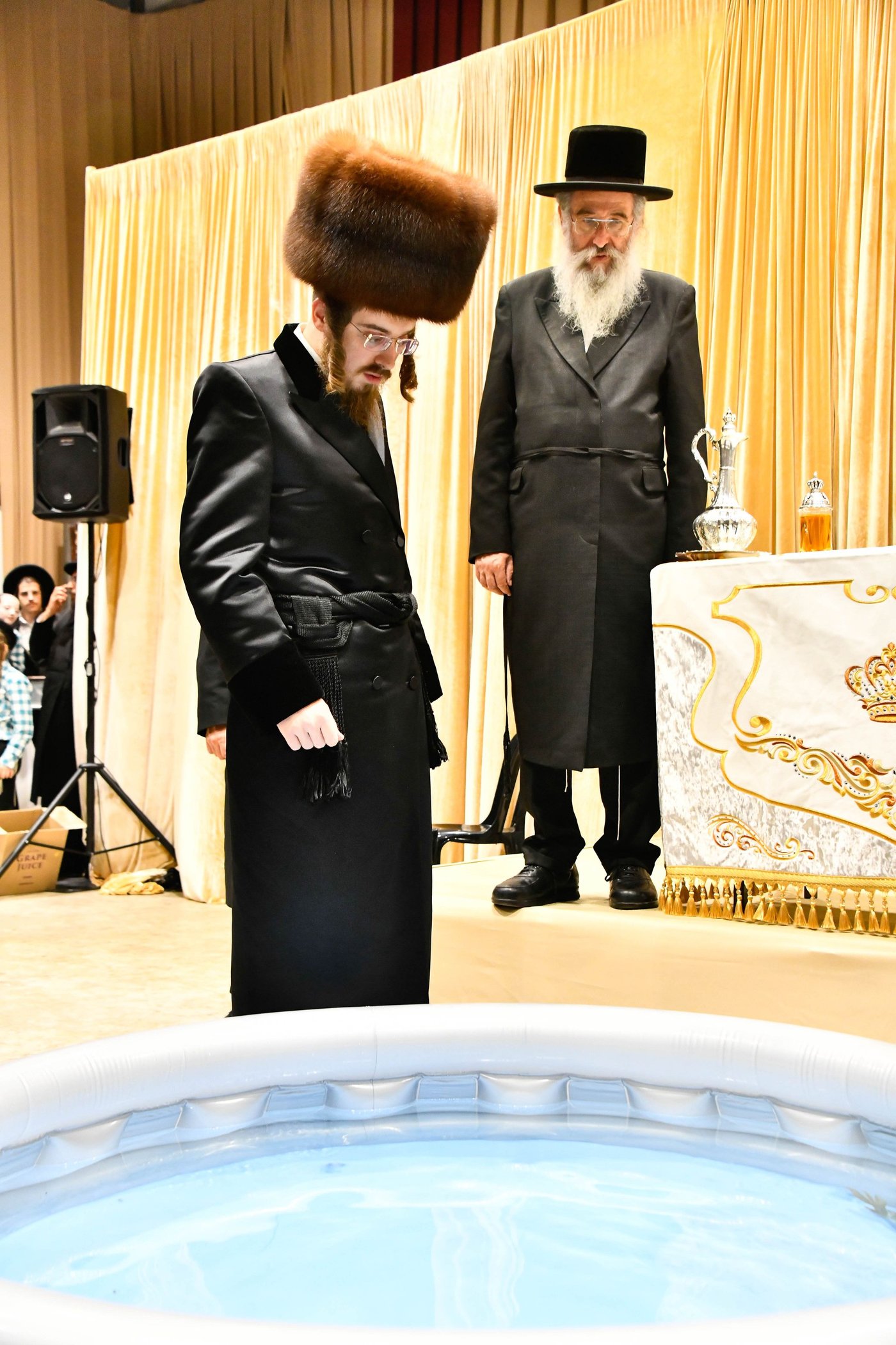 האדמו"ר מסאדיגורה במנהג תשליך