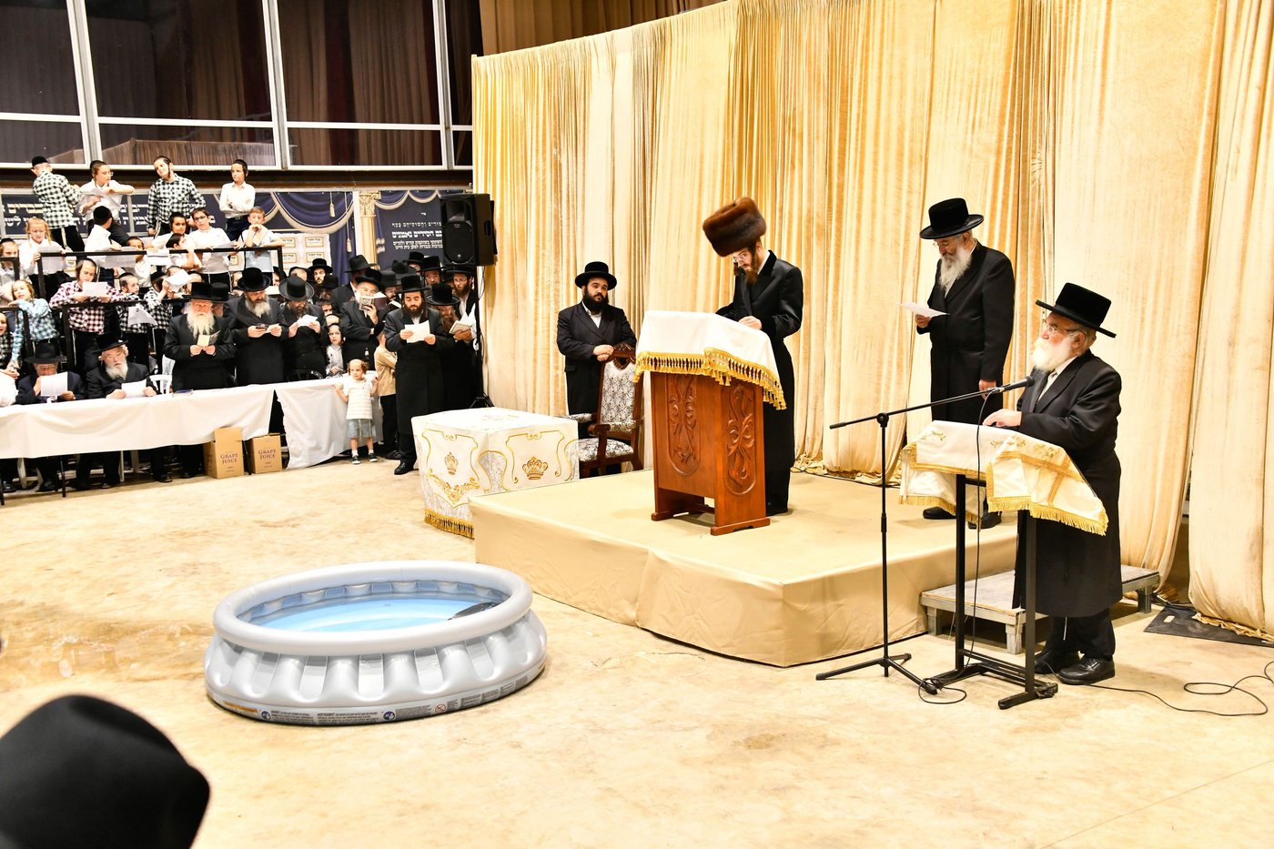 האדמו"ר מסאדיגורה במנהג תשליך