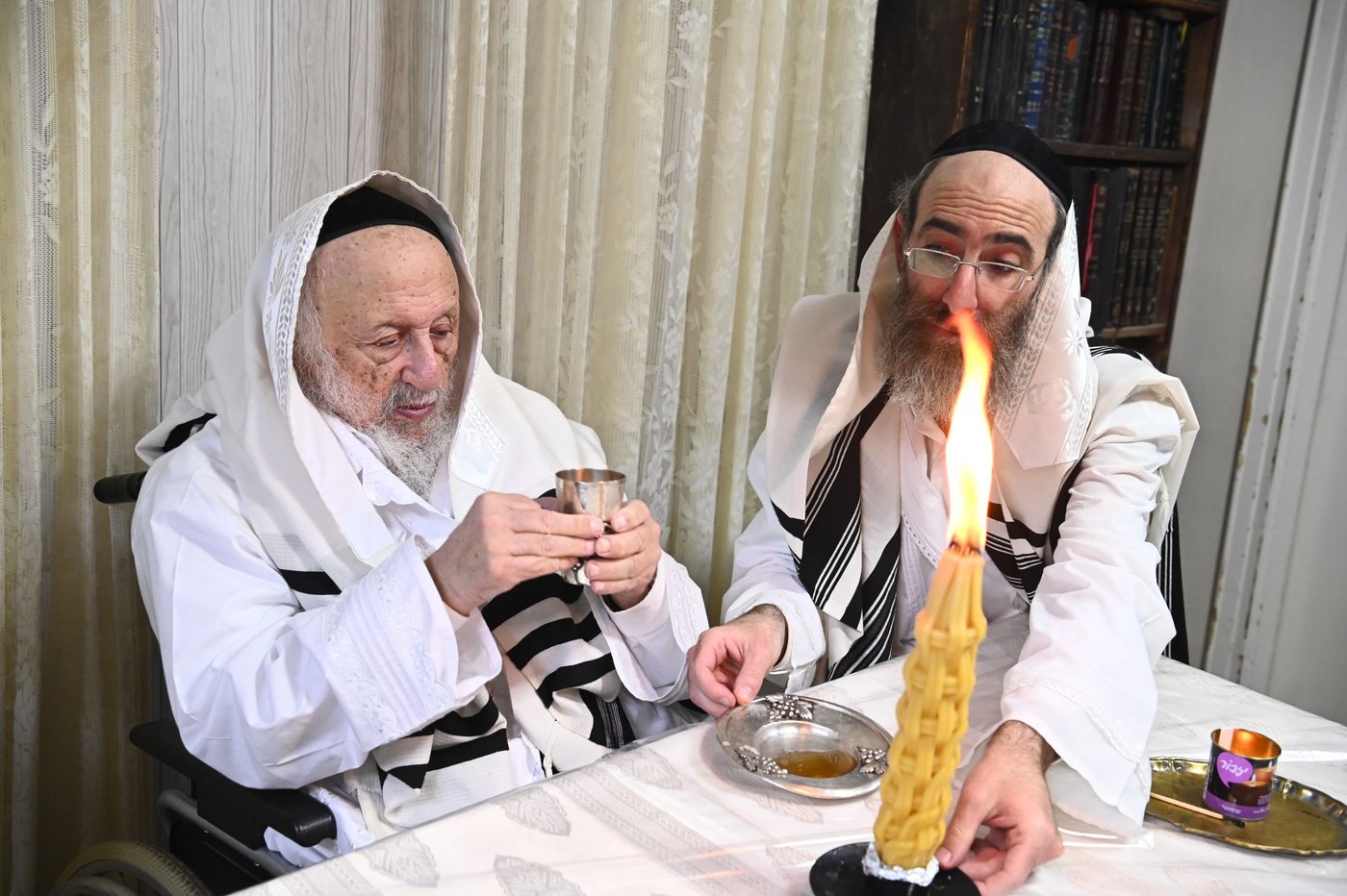 ערב ומוצאי יום כיפור אצל הגאון רבי ברוך דב פוברסקי 