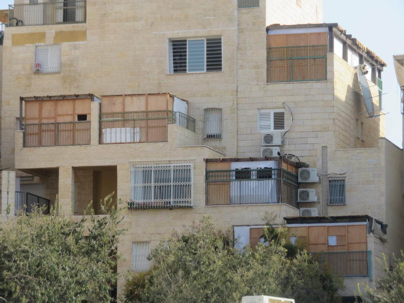 אווירת ערב חג הסוכות בעיר אלעד 