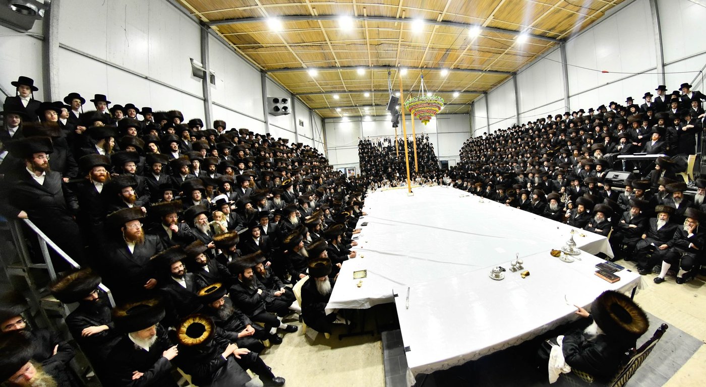 חסיד דארג אמש בטיש שערך האדמו"ר לכבוד סוכות