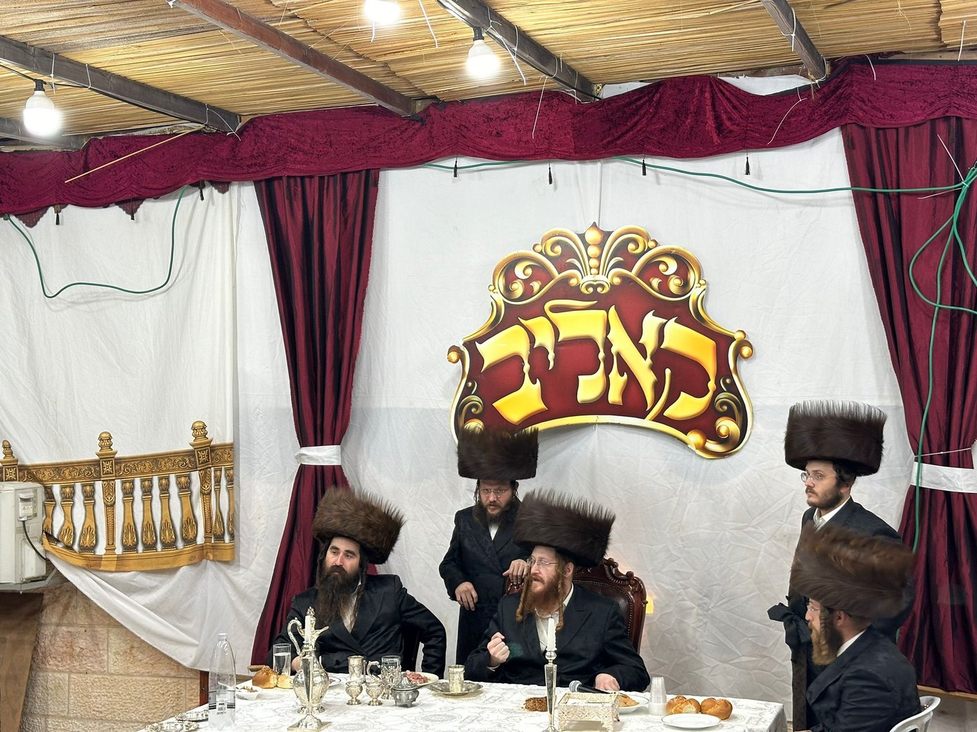 חג הסוכות בחצה"ק קאליב 