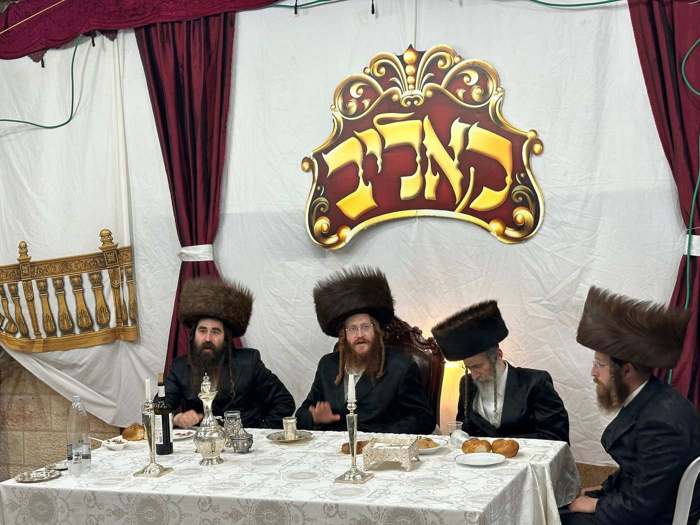 חג הסוכות בחצה"ק קאליב 