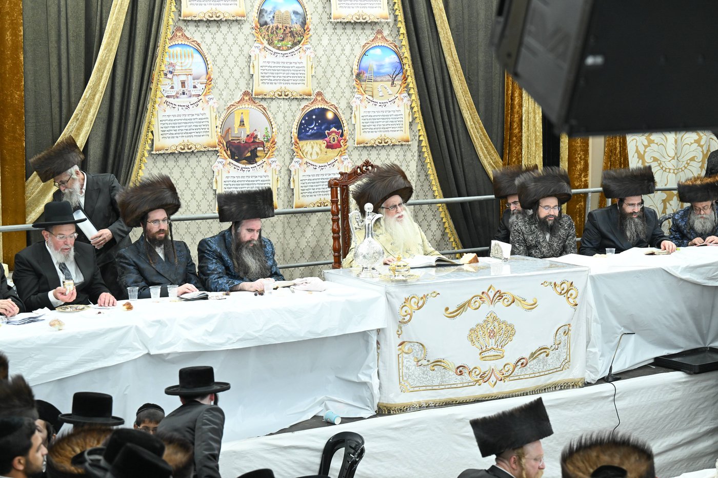 חג הסוכות בחצה"ק צאנז