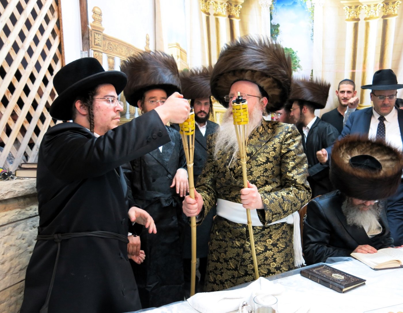 חג הסוכות בחצה"ק קרעטשניף קרית גת 