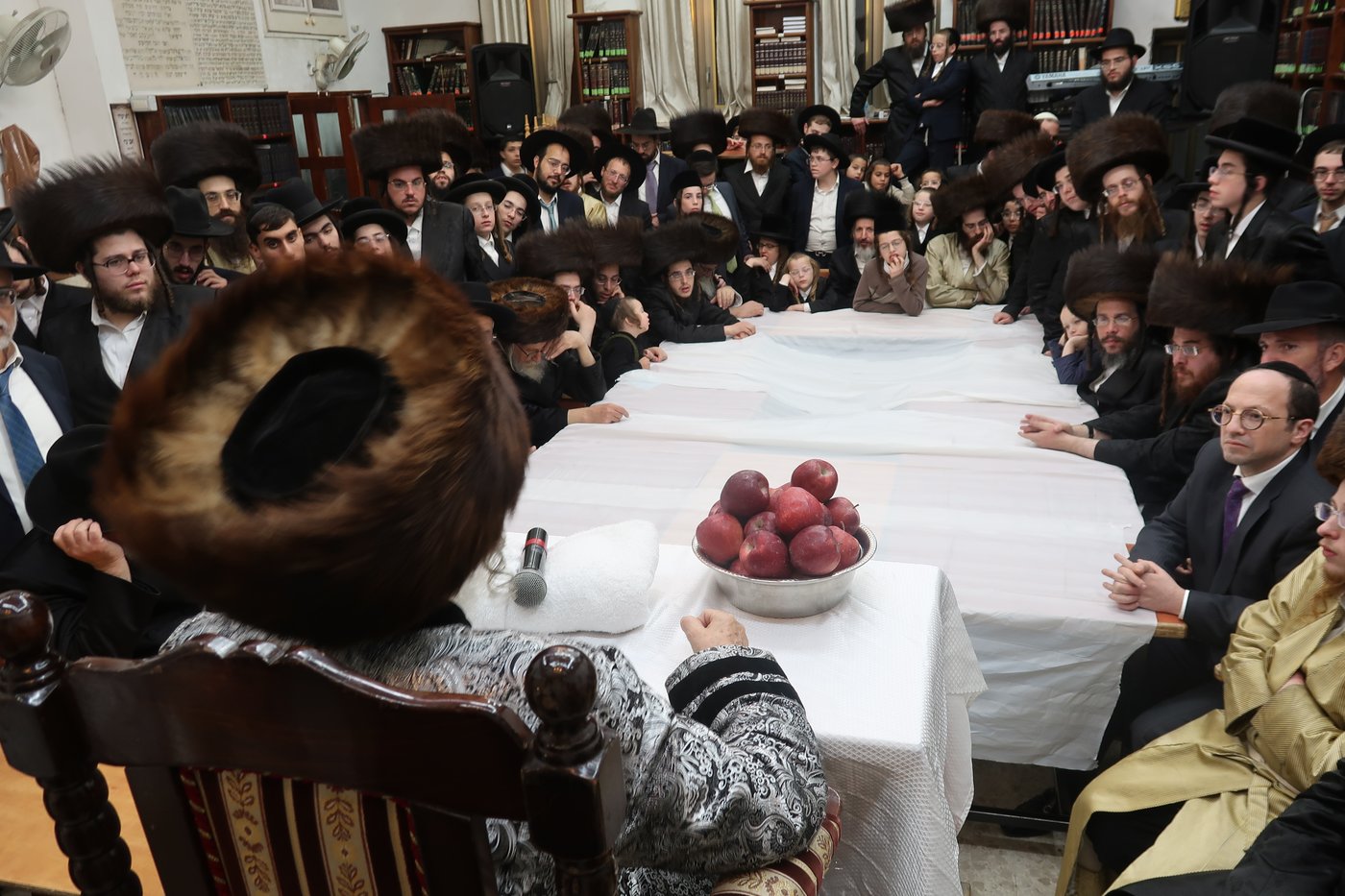הקפות שניות בחצה"ק סטרופקוב 