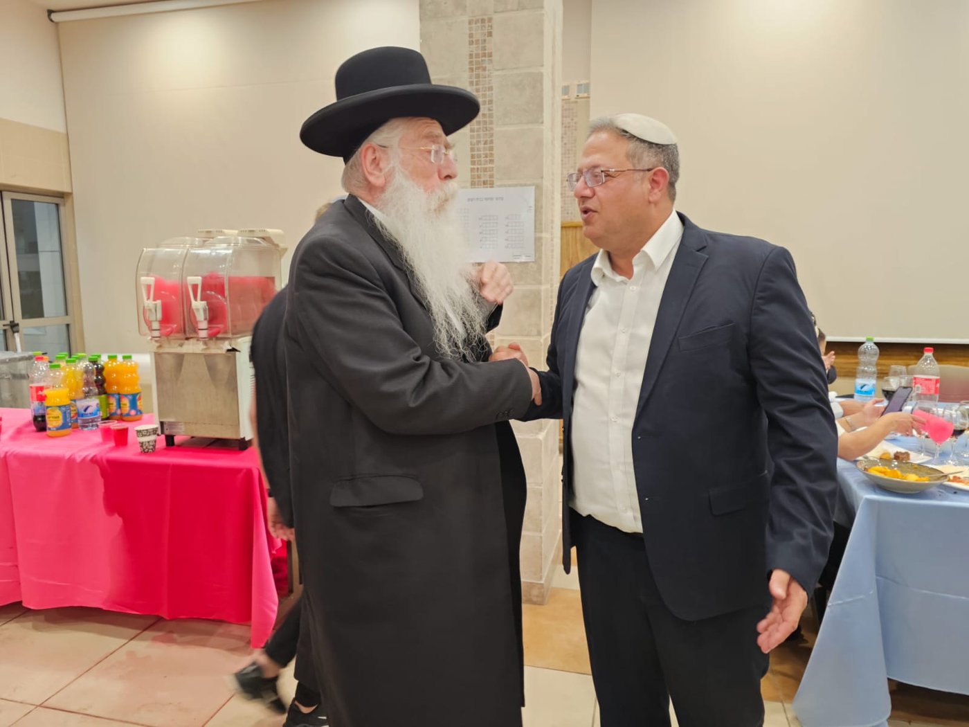השר איתמר בן גביר חגג בת מצווה לבתו | צפו בגלריה