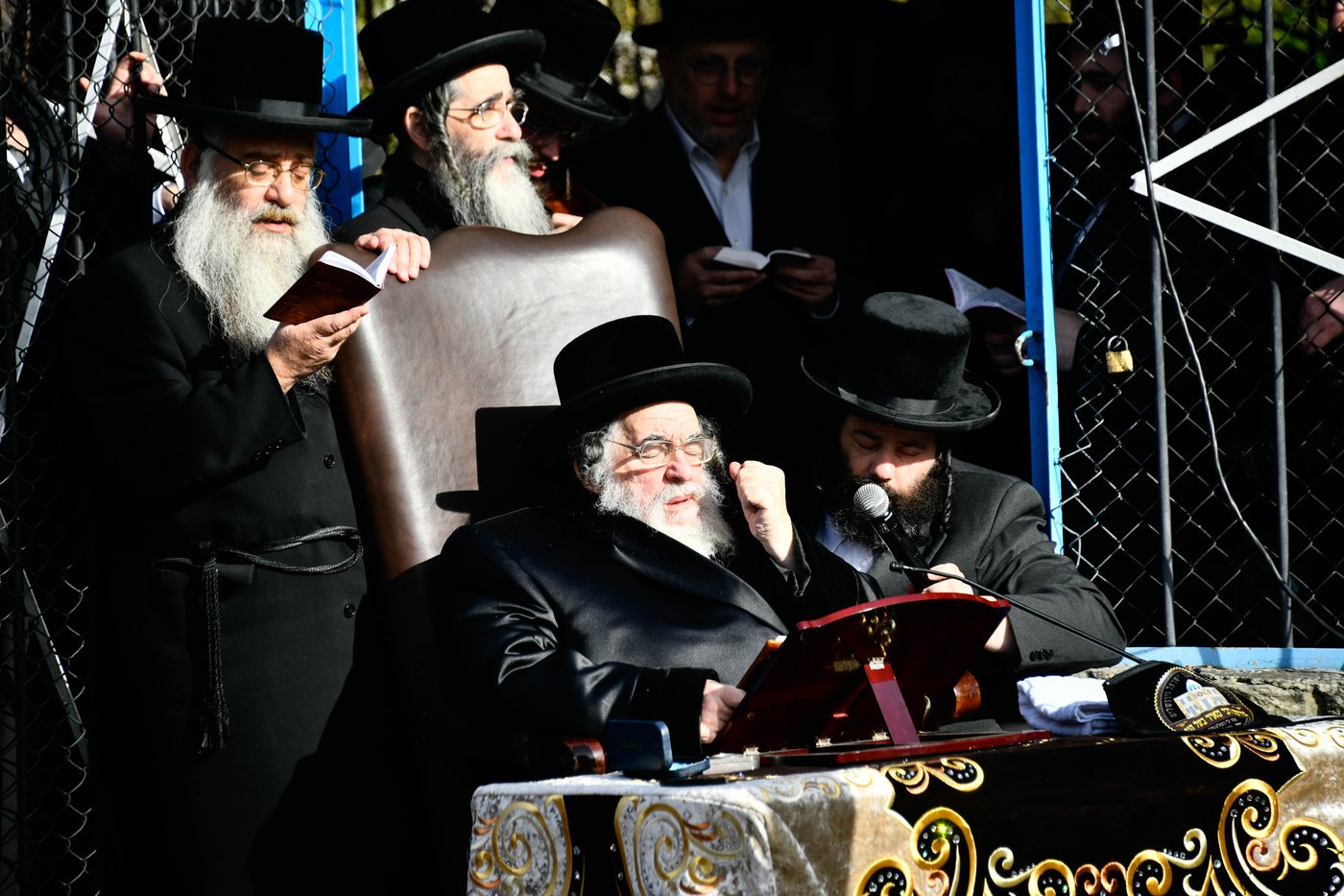 האדמו"ר מויז'ניץ במסע הקודש לאוקראיינה 