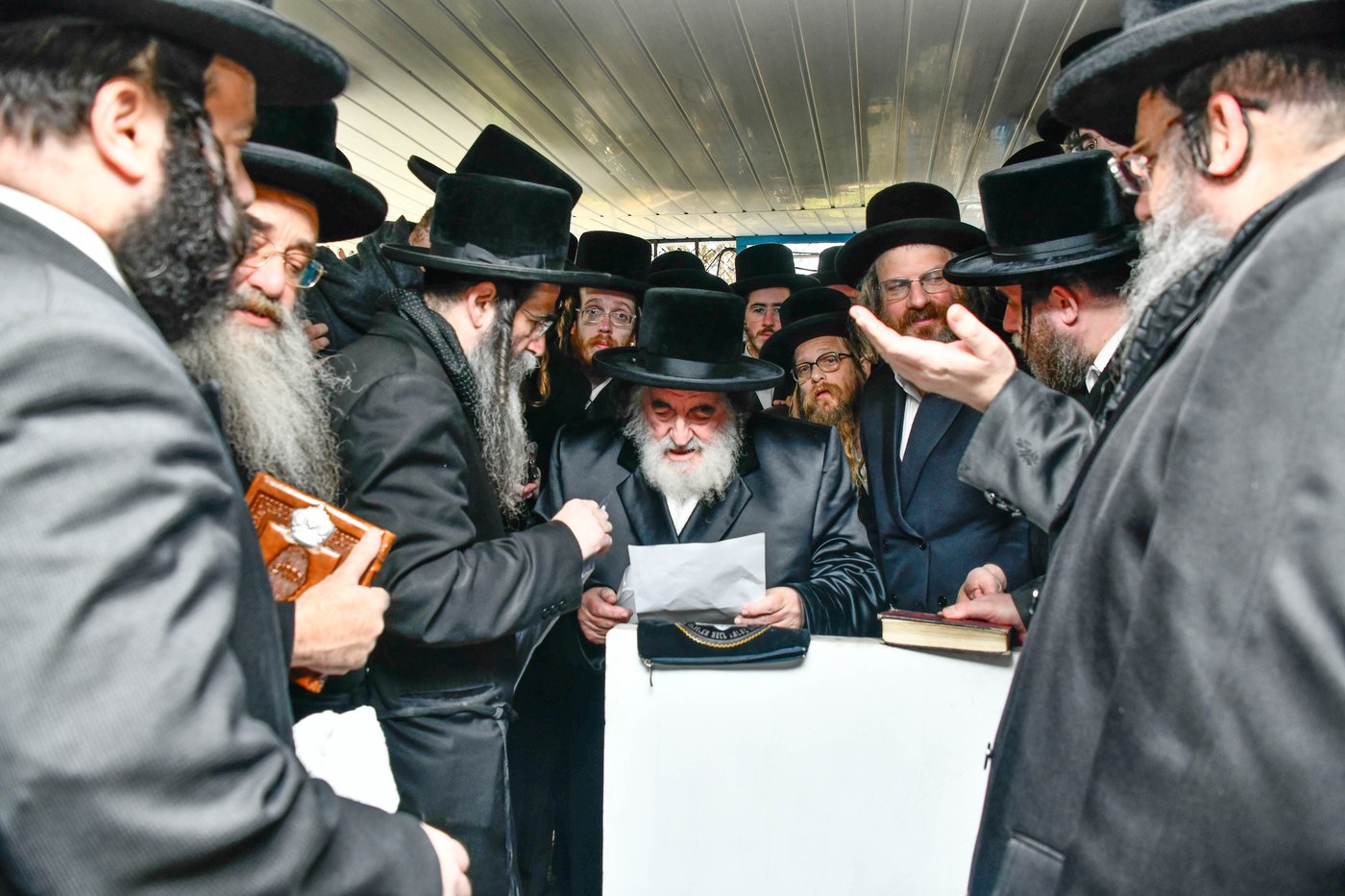 האדמו"ר מויז'ניץ במסע הקודש לאוקראיינה 
