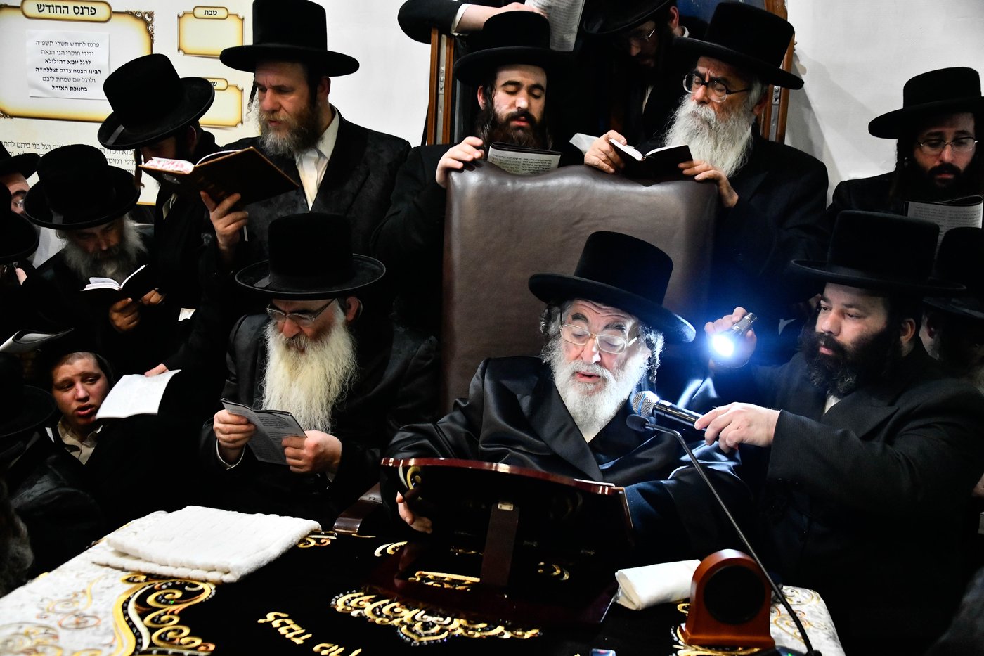 האדמו"ר מויז'ניץ במסע הקודש לאוקראיינה 