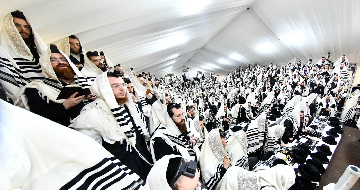 האדמו"ר מויז'ניץ במסע הקודש לאוקראיינה 