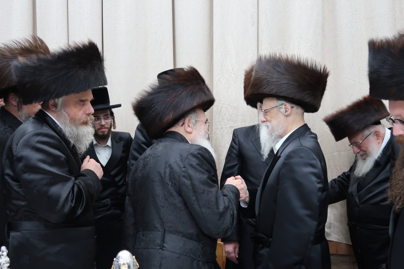 האדמו"ר מסערט ויז'ניץ בטיש הילולא 