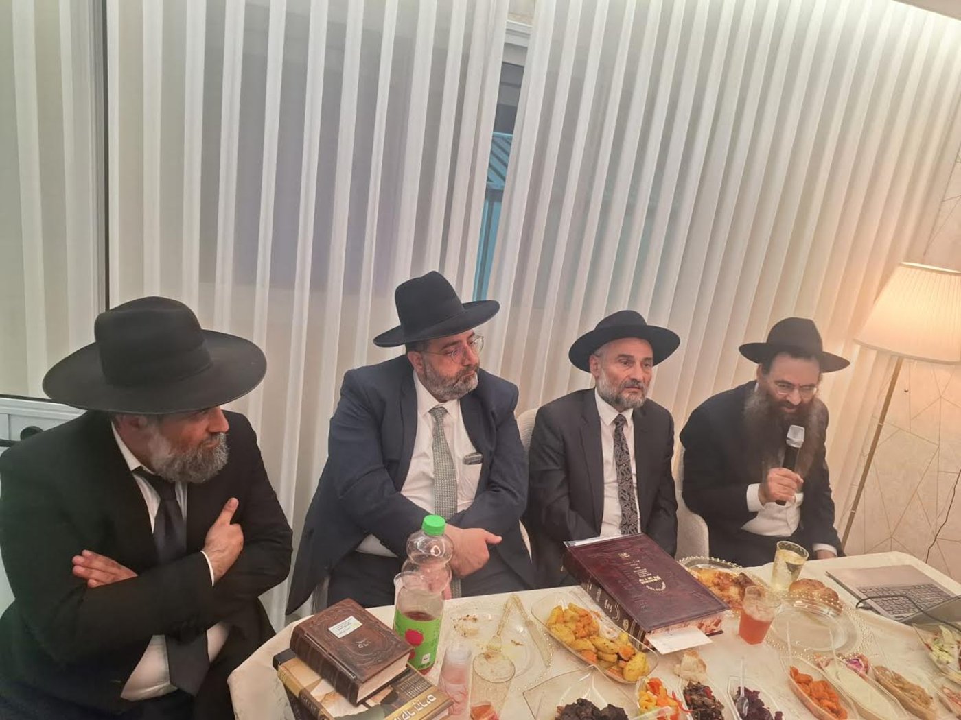 סעודת הילולא להגר"ע יוסף אצל הח"כ משה אבוטבול