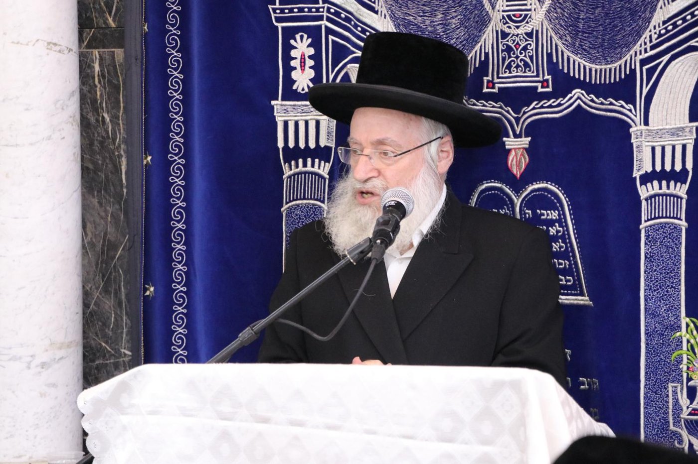 הגאון רבי אשר וייס בשיחה בביהמ"ד פרשבורג בבני ברק