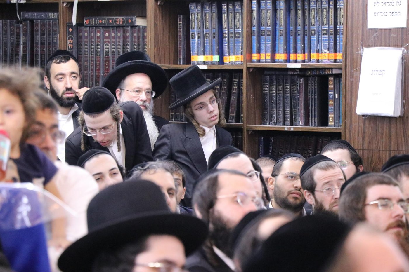 הגאון רבי אשר וייס בשיחה בביהמ"ד פרשבורג בבני ברק