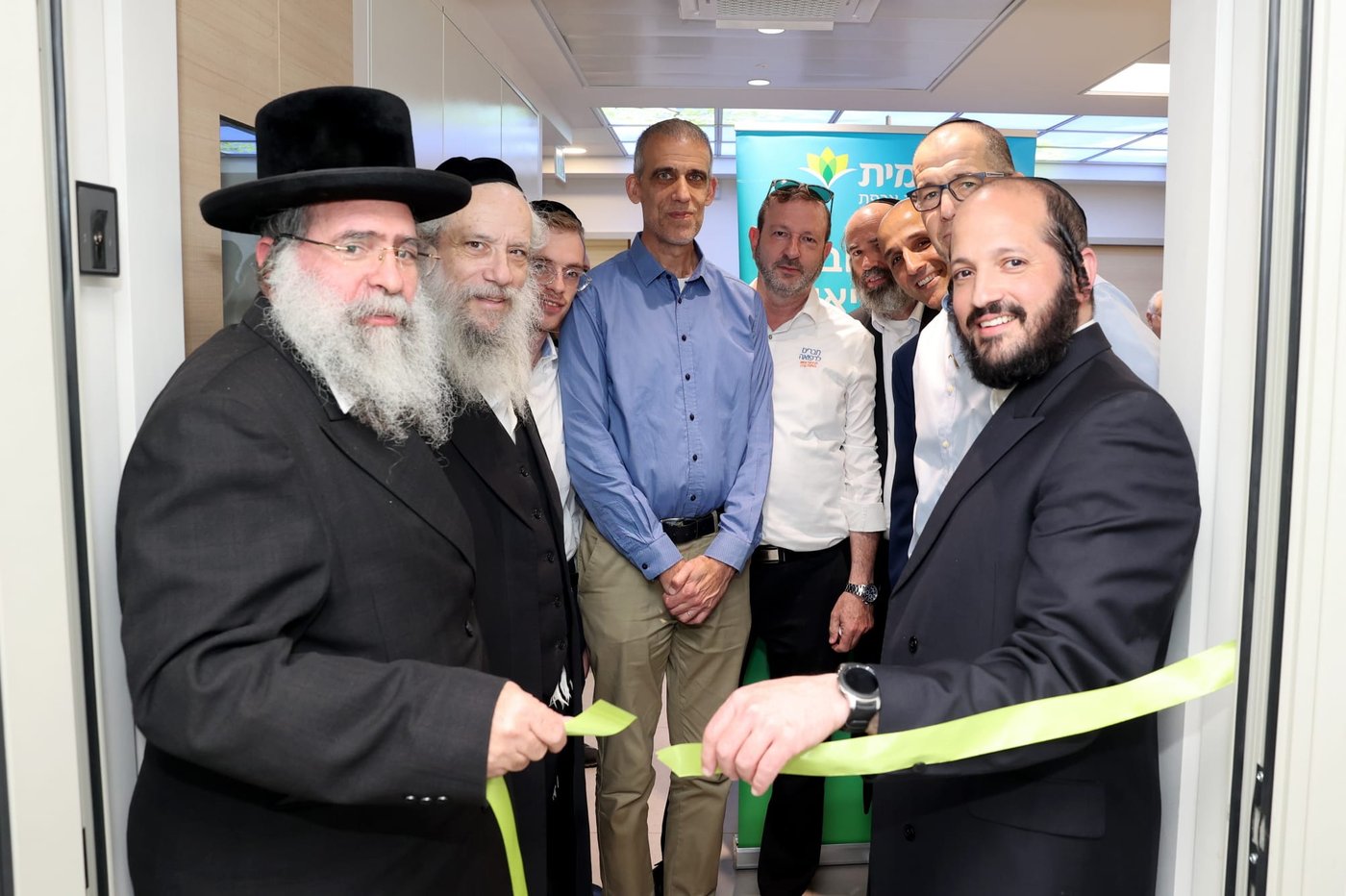 רבני העיר בני ברק בקביעת מזוזה ביחידה להתפתחות הילד בלאומית
