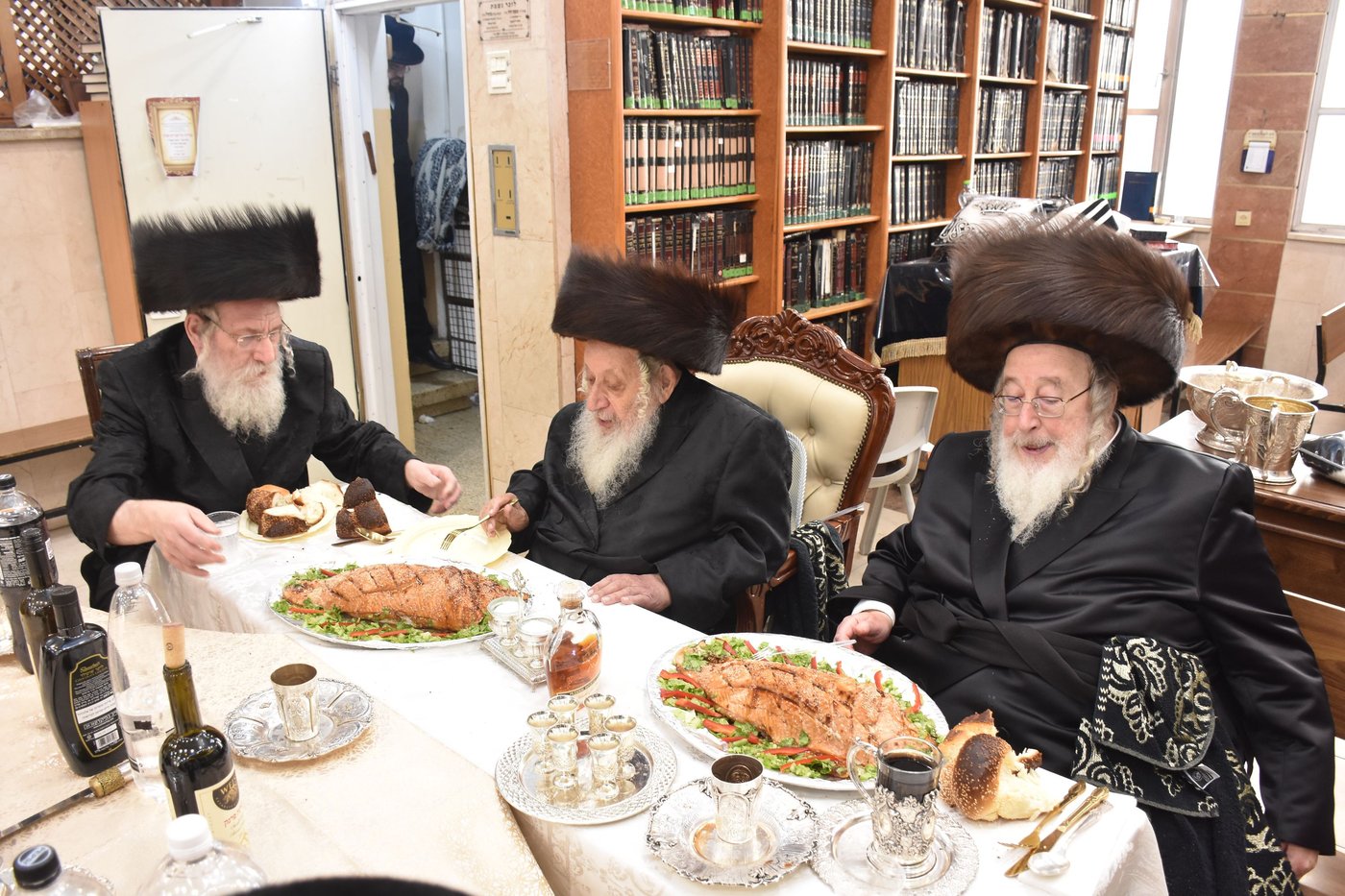 שמחת הברית בחצרות נאראל - ספינקא 
