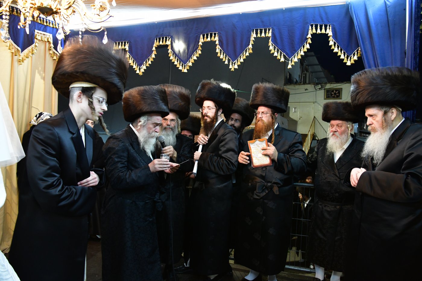 שמחת נישואי בת האדמו"ר משומרי אמונים אשדוד, עב"ג נכד האדמו"ר מלויעב טשערנוביל