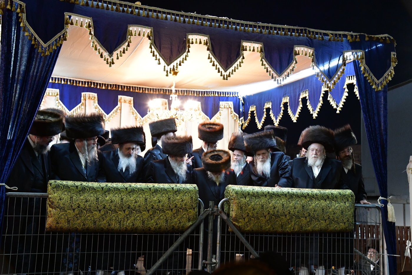 שמחת נישואי בת האדמו"ר משומרי אמונים אשדוד, עב"ג נכד האדמו"ר מלויעב טשערנוביל