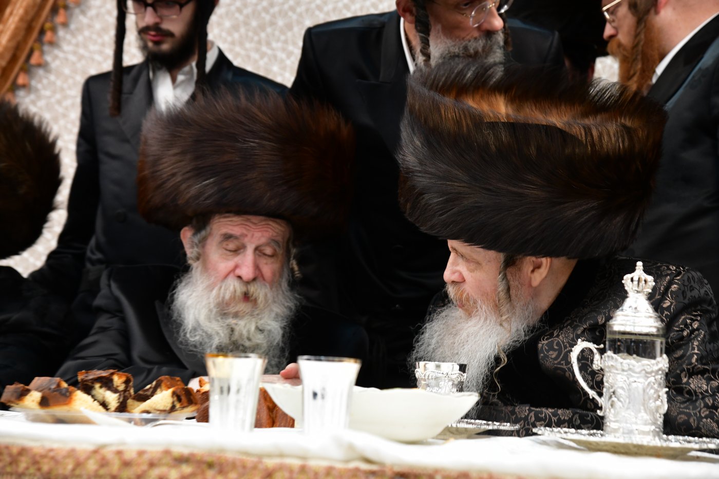 שמחת נישואי בת האדמו"ר משומרי אמונים אשדוד, עב"ג נכד האדמו"ר מלויעב טשערנוביל