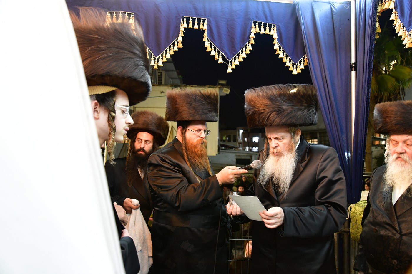 שמחת נישואי בת האדמו"ר משומרי אמונים אשדוד, עב"ג נכד האדמו"ר מלויעב טשערנוביל