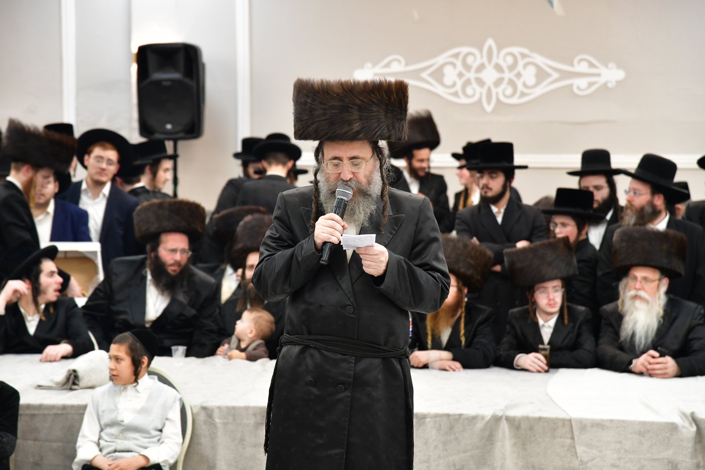 שמחת נישואי בת האדמו"ר משומרי אמונים אשדוד, עב"ג נכד האדמו"ר מלויעב טשערנוביל
