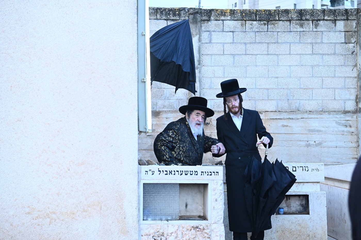 האדמו"ר מויז'ניץ בציון חותנו האדמו"ר מטשערנוביל